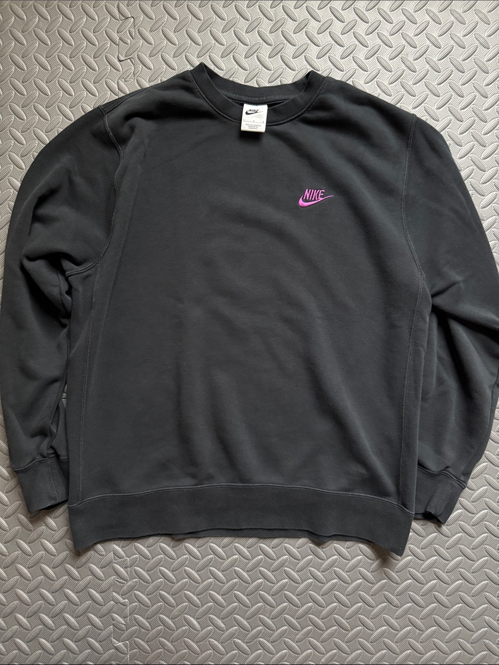 Nike Black Crewneck Sweatshirt with Purple Logo - Sz Large